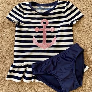 Short sleeve rash guard